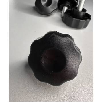 Ручка фикстатор с барашком и болтом (винтом) 8*20-1