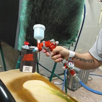 Мини краскопульт Sagola Xtreme с верхним бачком-1